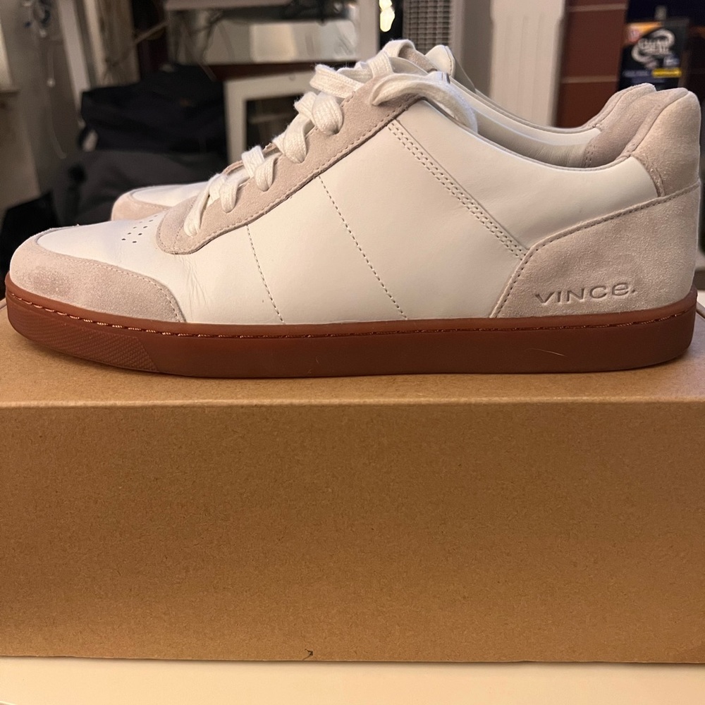 Vince men’s 9.5 worn once.  White leather and suede with horchata sole.